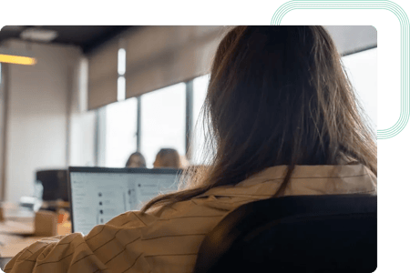 Business Analyst analysing project requirements