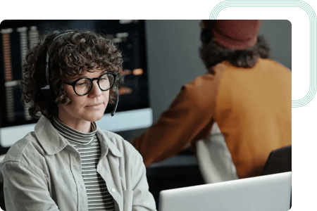 Agile consultant digitalising documents and processes