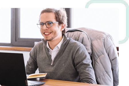 Cybersecurity consultant evaluating SIEM solutions in the market