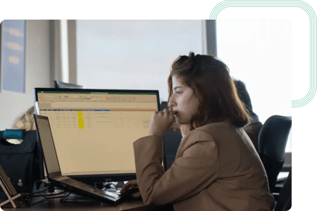 Nearshore Portugal centre specialist working on cloud architecture