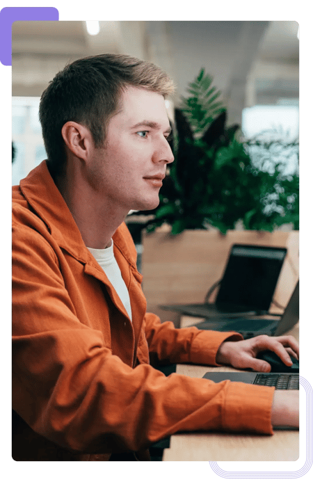 Cloud Engineer analysing a client's IT infrastructure