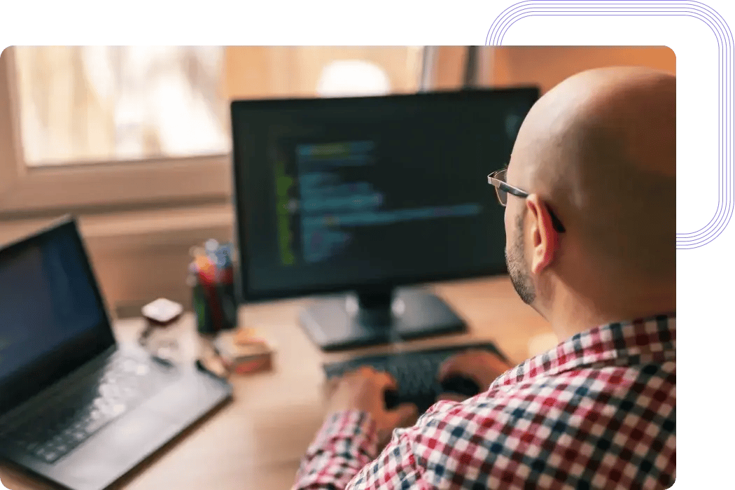 Pentester preparing the initial intrusion of a Threat-Led Penetration Test